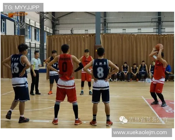 体育实时数据西安篮球队的节奏揭秘:激情与技巧交织的赛场故事 体育实时数据西安篮球队的节奏揭秘:激情与技巧交织的赛场故事